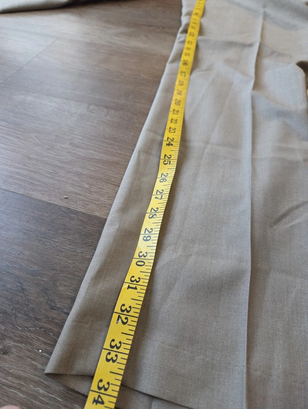 NWT J. Ferrar Tan/Beige Dress Pants Slacks Flat Front Size 34x34. Brand new